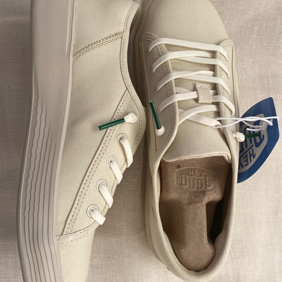 HEY DUDE Youth Sneakers Size YT4 Cody Y Canvas NEW IN BOX (Cream color) - Picture 5 of 14